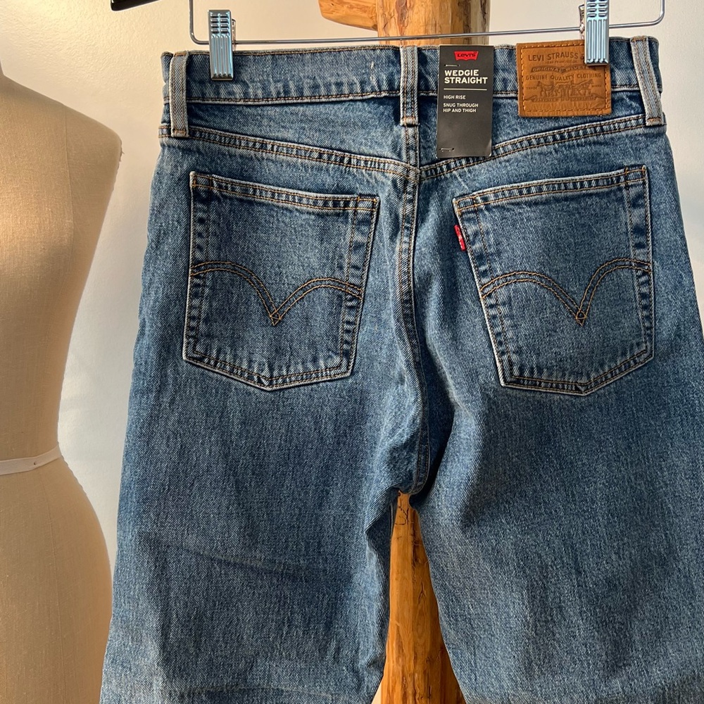 🫐 Levi's Wedgie Straight Blue Denim Jeans
